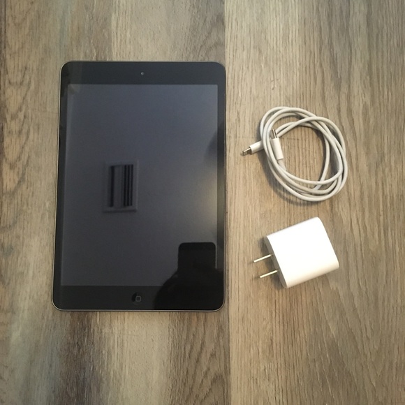 iPad Mini 1st Generation - Picture 2 of 3
